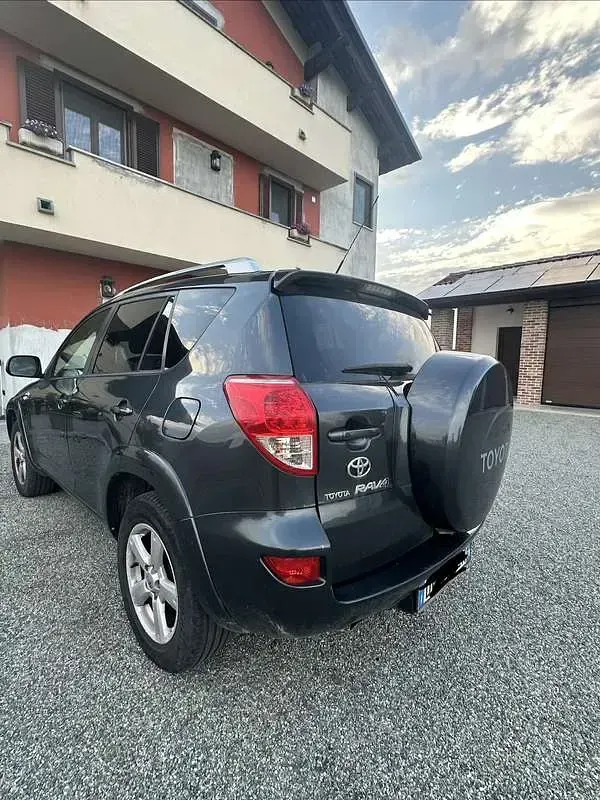 Usata Toyota RAV4 Plus 177 CV (130 kW) 2007 SUV