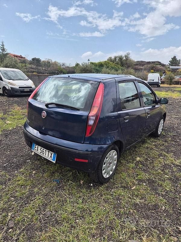 Usata Fiat Punto 2010 Blu Utilitaria