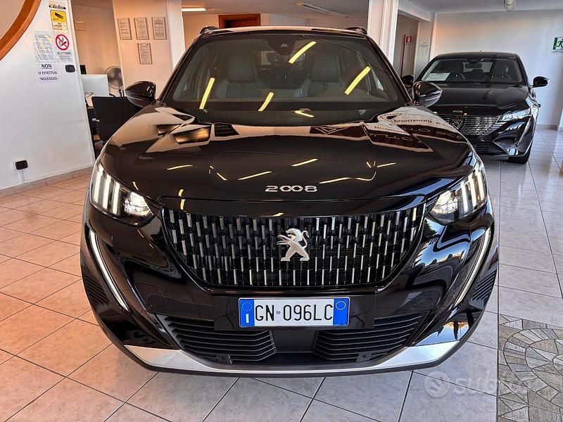 Usata Peugeot 2008 GT 131 CV (96 kW) 2023 Nero SUV