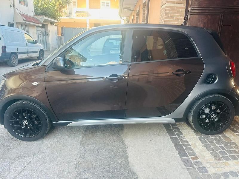 Usata Smart ForFour Passion 90 CV (66 kW) 2019 Marrone Utilitaria