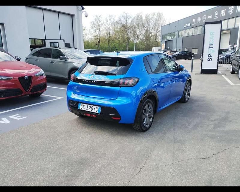 Käytetty Peugeot e-208 Allure 56 kW (77 HP) 2020 Sininen Viistoperä