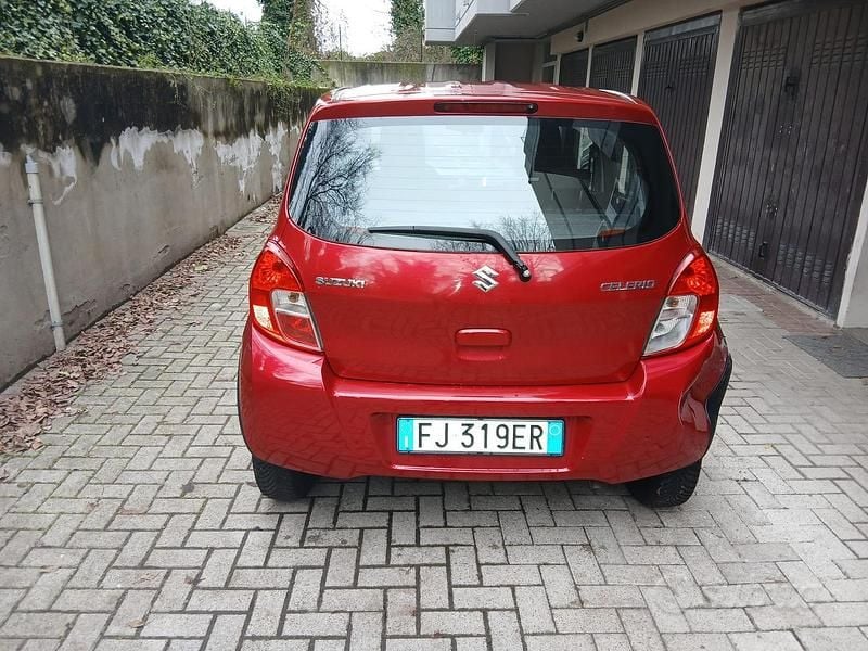 Usata Suzuki Celerio 68 CV (50 kW) 2017 Rosso Utilitaria