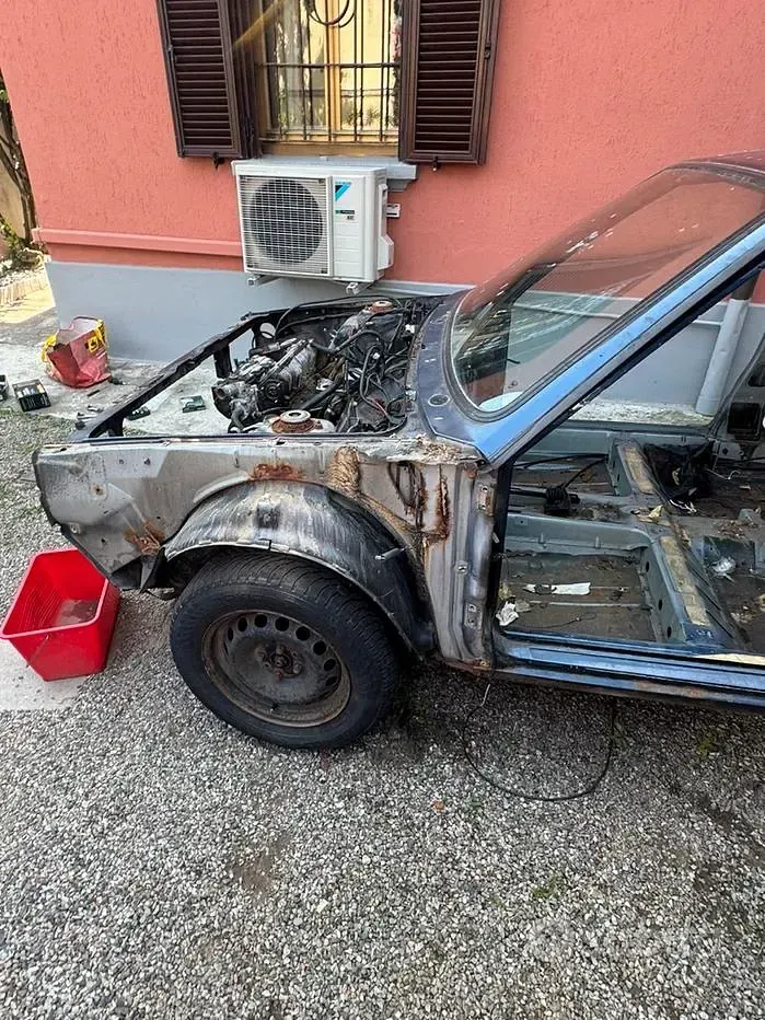 Usata Lancia Delta 90 CV (66 kW) 1991 Blu Utilitaria