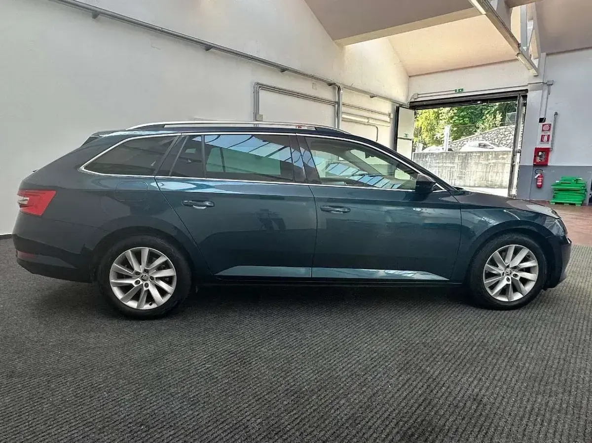 Usata Skoda Superb Style 150 CV (110 kW) 2019 Other Station wagon