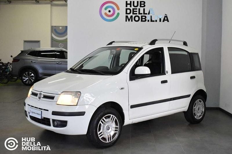 Usata Fiat Panda Active 77 CV (56 kW) 2011 Bianco Utilitaria