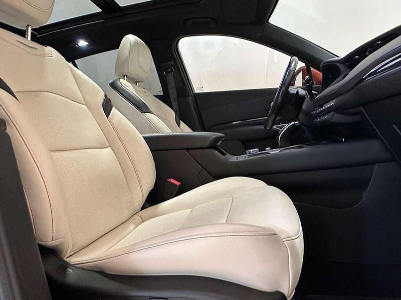 Usata Cadillac XT4 174 CV (127 kW) 2020 Arancione SUV