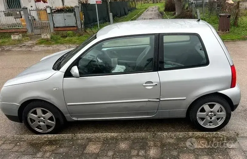 Usata VW Lupo 60 CV (44 kW) 2004 Grigio Utilitaria