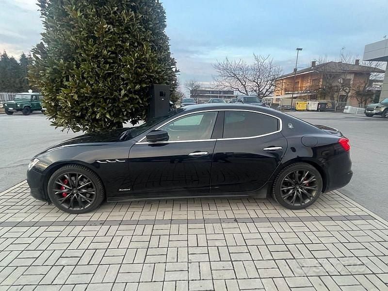 Usata Maserati Ghibli GranLusso 430 CV (316 kW) 2020 Nero Berlina