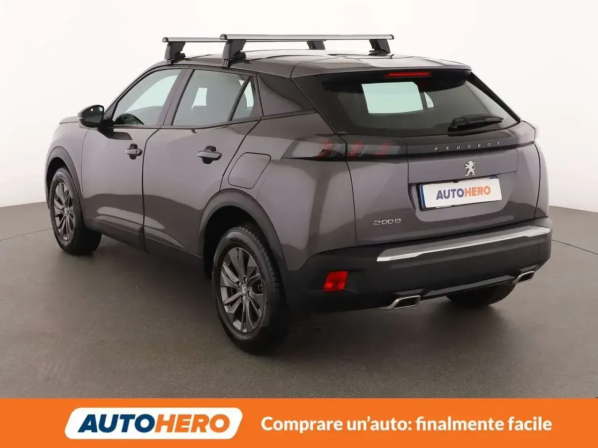 Usata Peugeot 2008 Active 131 CV (96 kW) 2020 Grigio SUV