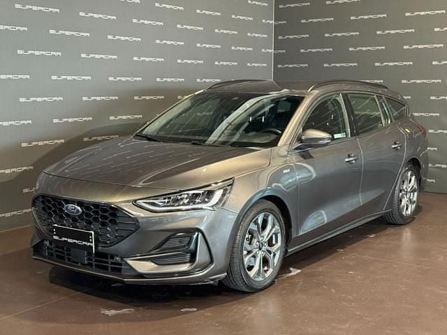 Usata Ford Focus ST-Line 116 CV (85 kW) 2023 Grigio scuro Station wagon