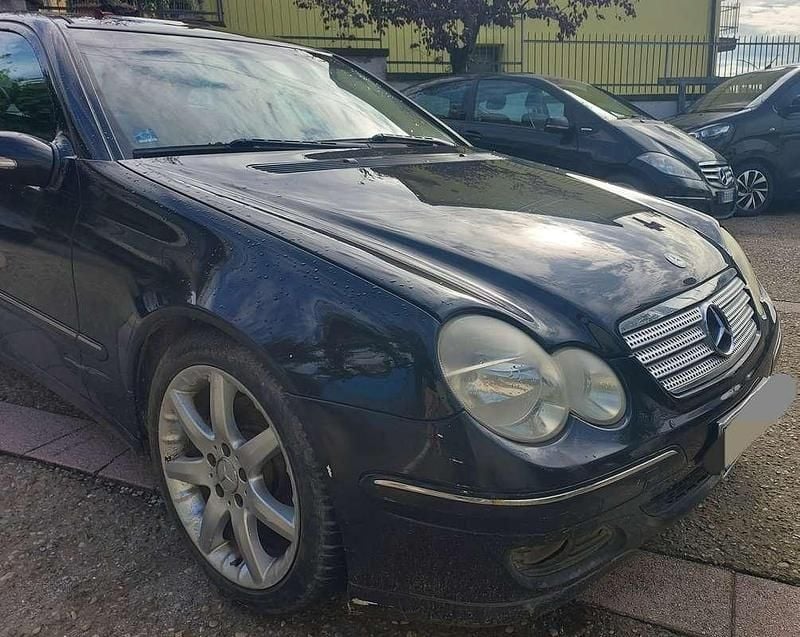 Nero Usata 2004 Mercedes C220 Avantgarde Coupé | 1200 € (Super prezzo) - Immagine 1/4
