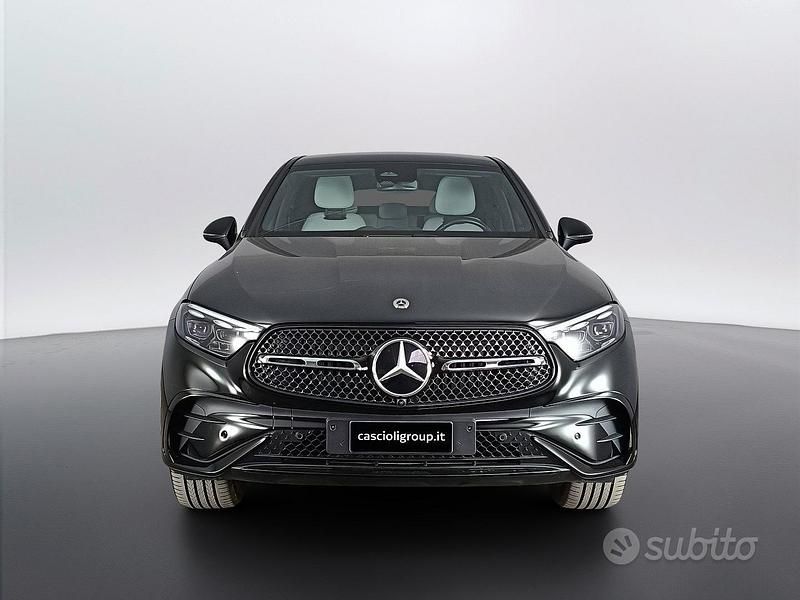 Begagnad Mercedes GLC300 AMG Line Premium 197 HK (144 kW) 2023 Svart Sportkupé