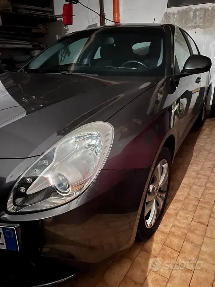 Usata Alfa Romeo Giulietta 105 CV (77 kW) 2011 Utilitaria