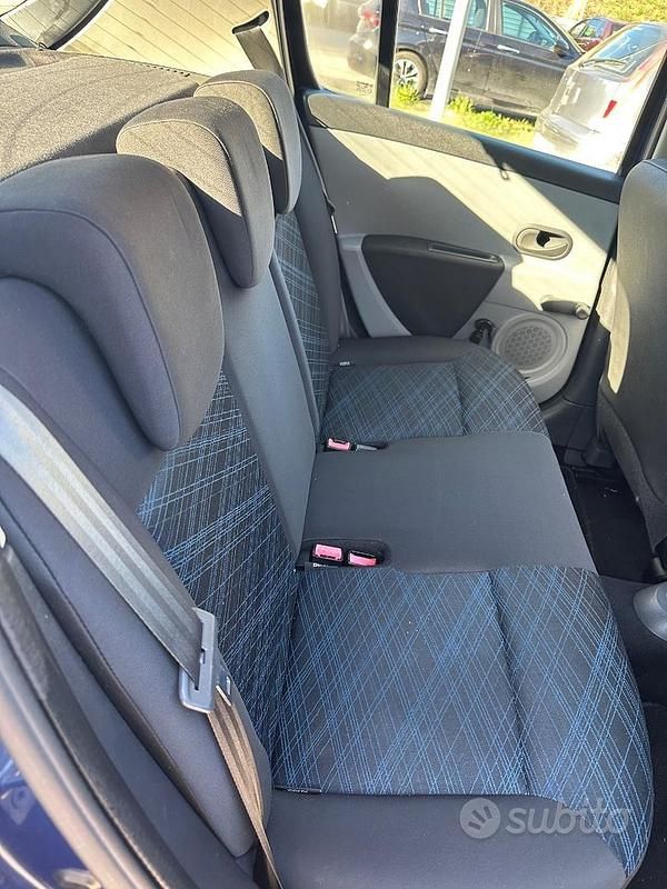 Usata Renault Clio II 2007 Blu Berlina