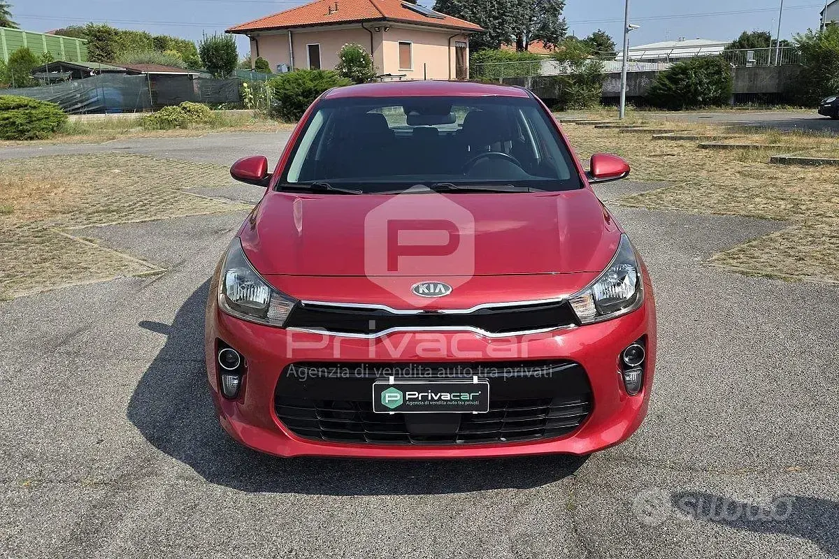 Usata Kia Rio Active 84 CV (61 kW) 2017 Rosso Utilitaria