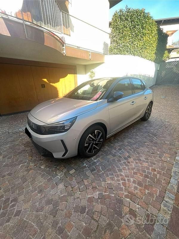 Grigio Usata 2024 Opel Corsa Tre volumi | 15.500 € (Cara) - Immagine 1/4