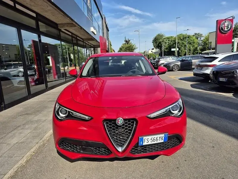 Usata Alfa Romeo Stelvio Tech Edition 160 CV (117 kW) 2018 Rosso SUV