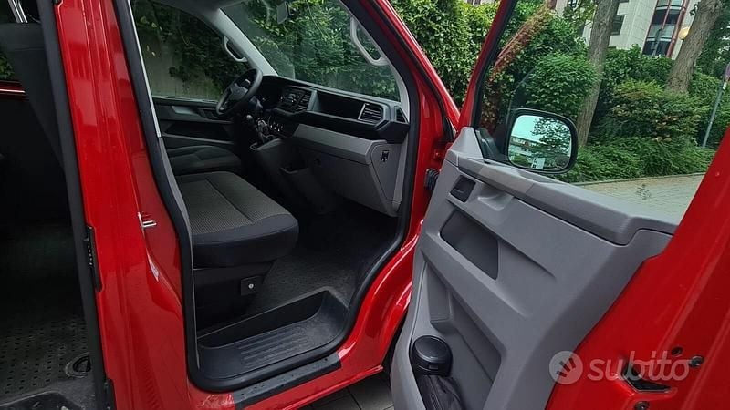 Usata VW Transporter 110 CV (80 kW) 2021 Rosso Furgone