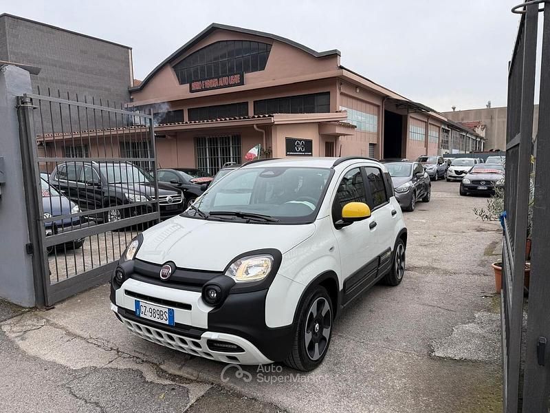 Usata Fiat Panda Cross Cross 69 CV (50 kW) 2025 Utilitaria