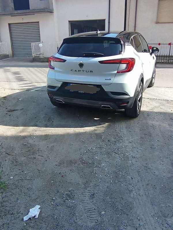 Usata Renault Captur RS Line 92 CV (67 kW) 2021 SUV