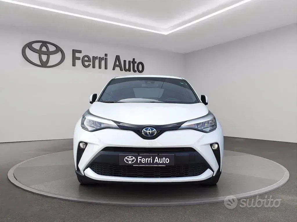 Second-hand Toyota C-HR Business Edition 122 CP (89 kW) 2023 Gri SUV