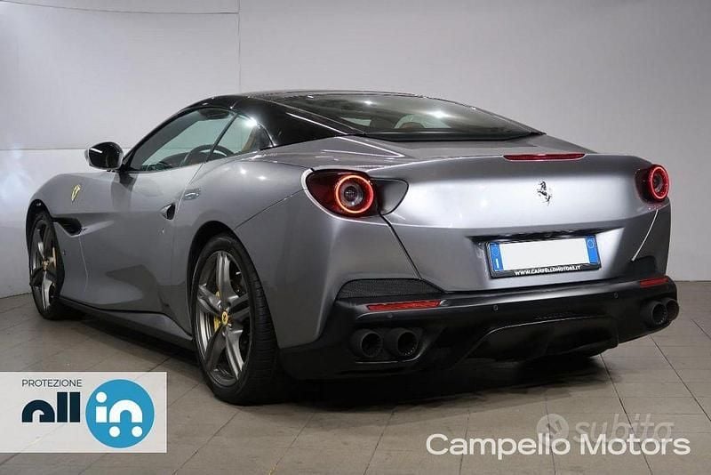 Usata Ferrari Portofino 600 CV (441 kW) 2019 Grigio Cabrio