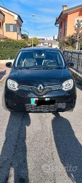 Usata Renault Twingo Zen 60 kW (82 CV) 2021 Nero Utilitaria