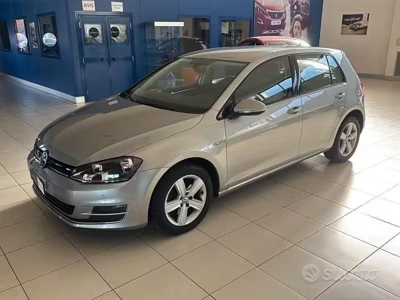 Usata VW Golf VII Highline 110 CV (80 kW) 2016 Grigio Berlina