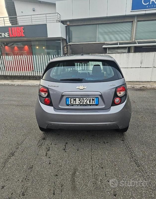 Usata Chevrolet Aveo LS 86 CV (63 kW) 2012 Grigio Berlina
