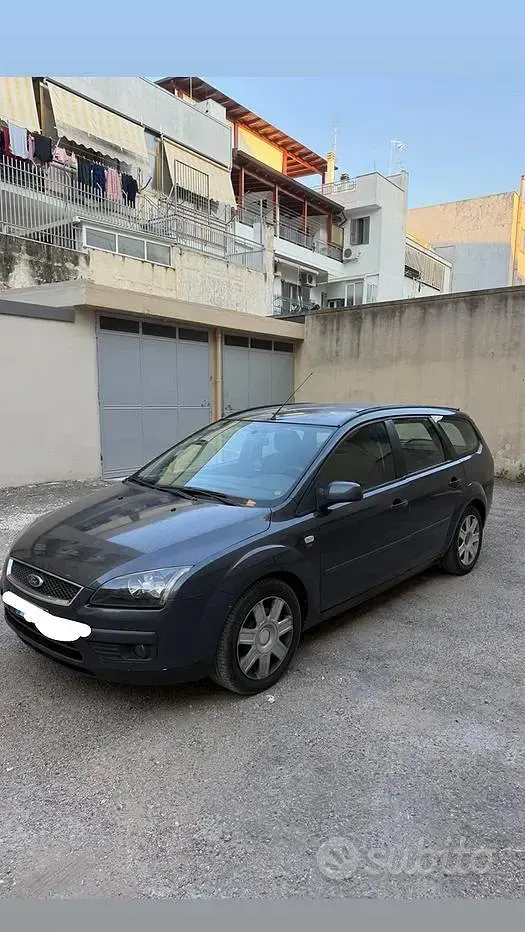 Usata Ford Focus 116 CV (85 kW) 2008 Nero Station wagon