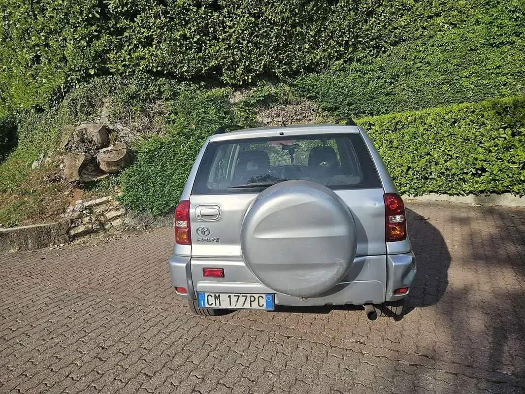 Usata Toyota RAV4 Sol 116 CV (85 kW) 2004 SUV
