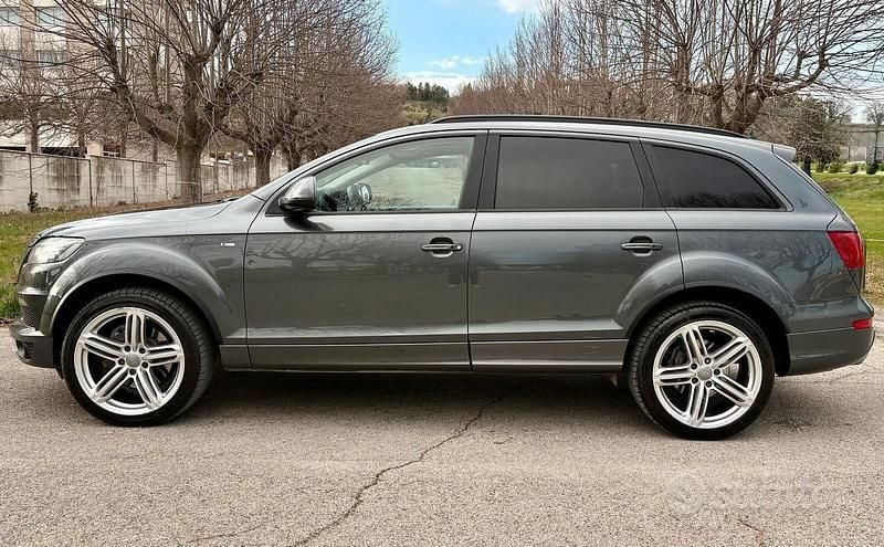 Usata Audi Q7 S-Line 245 CV (180 kW) 2012 Grigio SUV