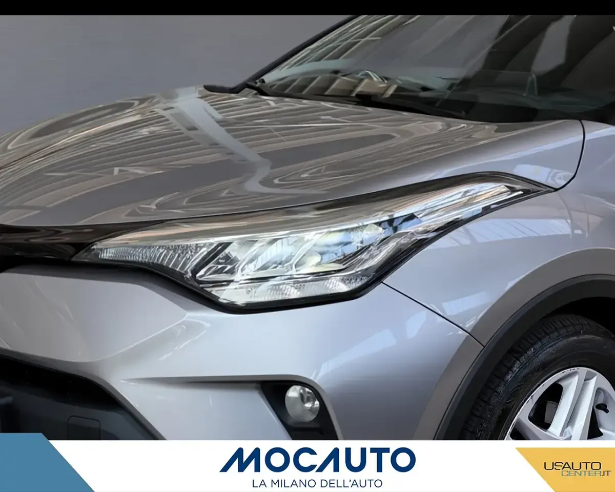 Usata Toyota C-HR Business Edition 122 CV (89 kW) 2020 Bianco SUV