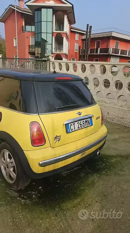Usata Mini Cooper 116 CV (85 kW) 2005 Giallo Utilitaria