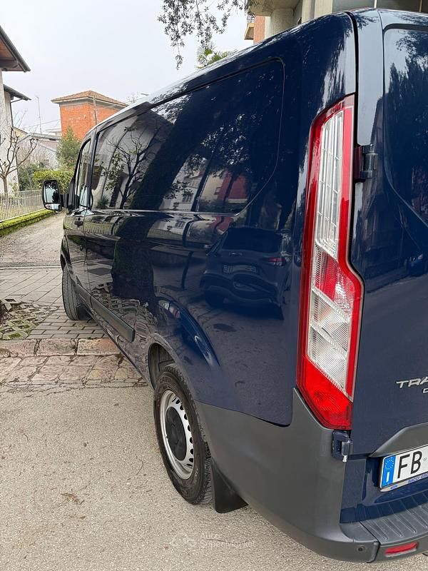 Usata Ford Transit Custom 101 CV (74 kW) 2016 Berlina