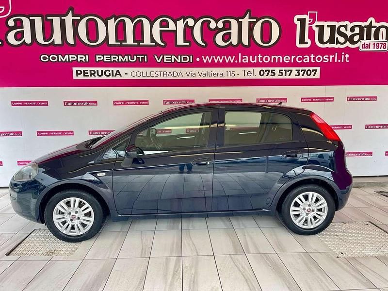 Usata Fiat Punto Lounge 95 CV (69 kW) 2016 Blu/azzurro Utilitaria