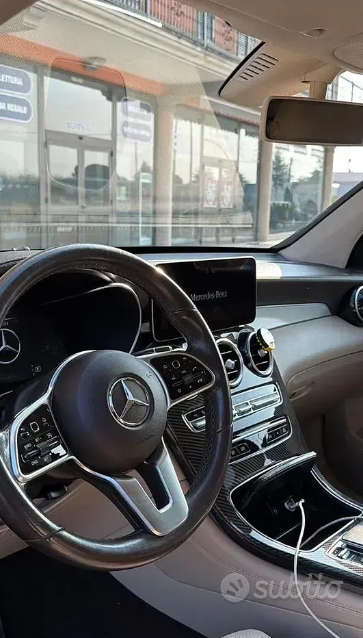 Usata Mercedes GLC200 Premium Plus 163 CV (119 kW) 2020 Grigio SUV