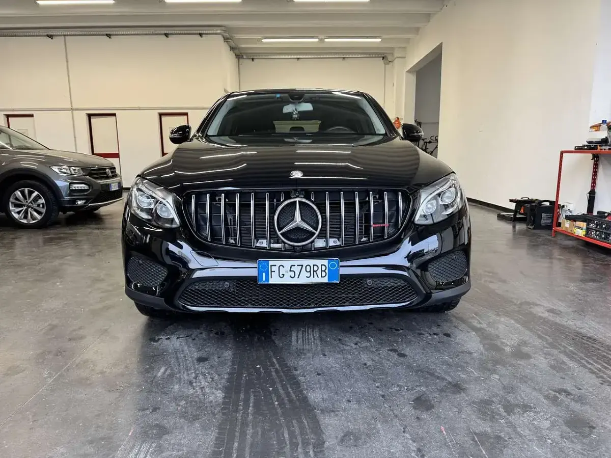Begagnad Mercedes GLC220 Premium 170 HK (125 kW) 2017 Svart Sportkupé