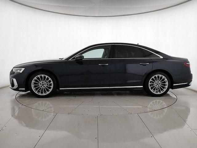 Usata Audi A8 Ambiente 286 CV (210 kW) 2025 Blu firmamento metallizzato Berlina