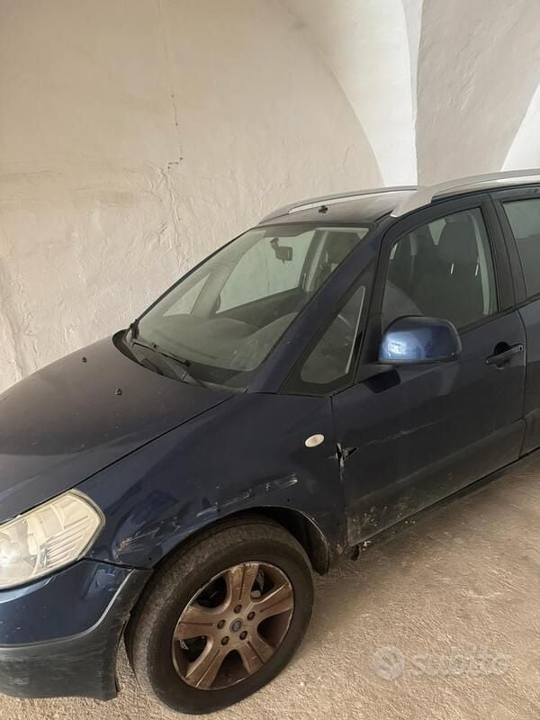 Usata Fiat Sedici 120 CV (88 kW) 2008 SUV