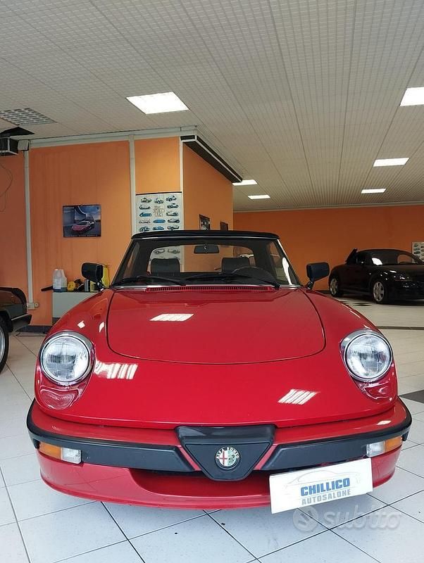 Usata Alfa Romeo Spider Quadrifoglio Verde 125 CV (91 kW) 1988 Rosso Cabrio
