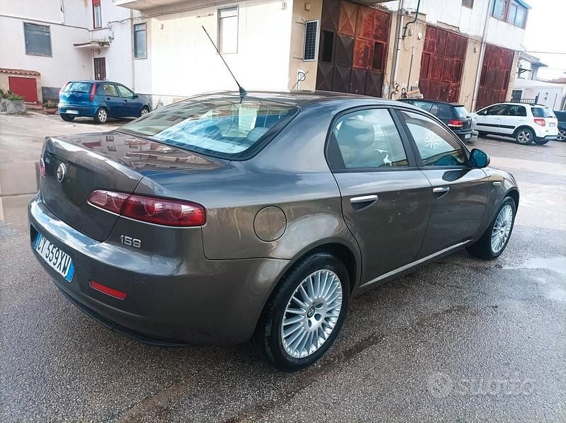 Usata Alfa Romeo 159 Distinctive 149 CV (109 kW) 2006 Grigio Berlina