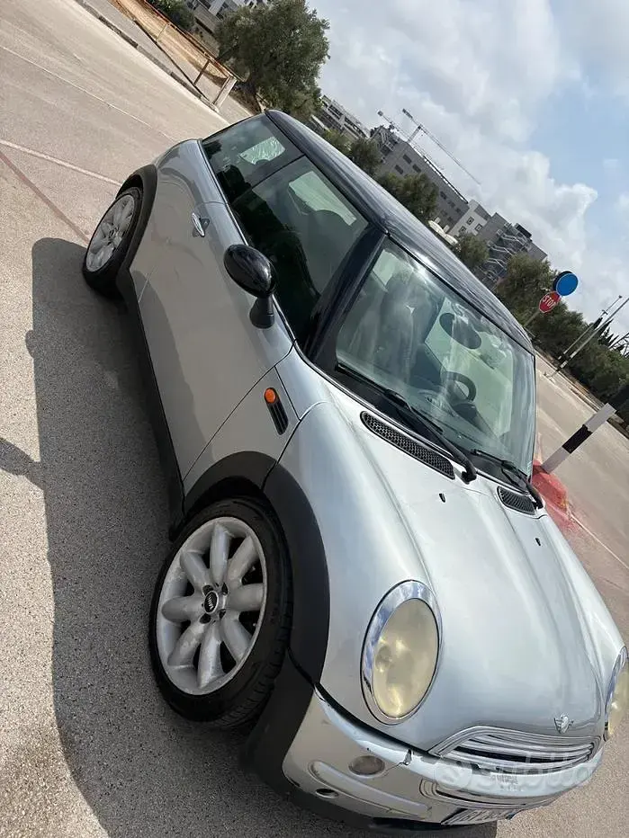 Usata Mini Cooper 116 CV (85 kW) 2002 Grigio Utilitaria