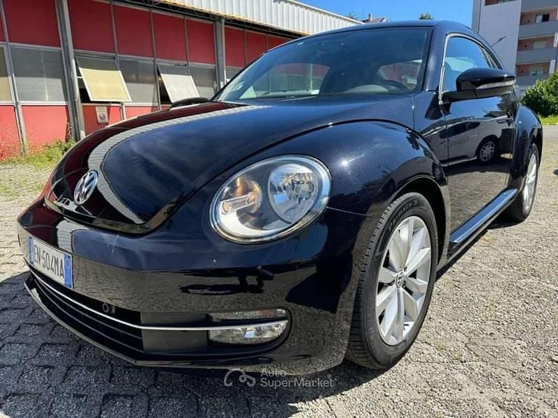 Usata VW Beetle Design 105 CV (77 kW) 2012 Nero Utilitaria