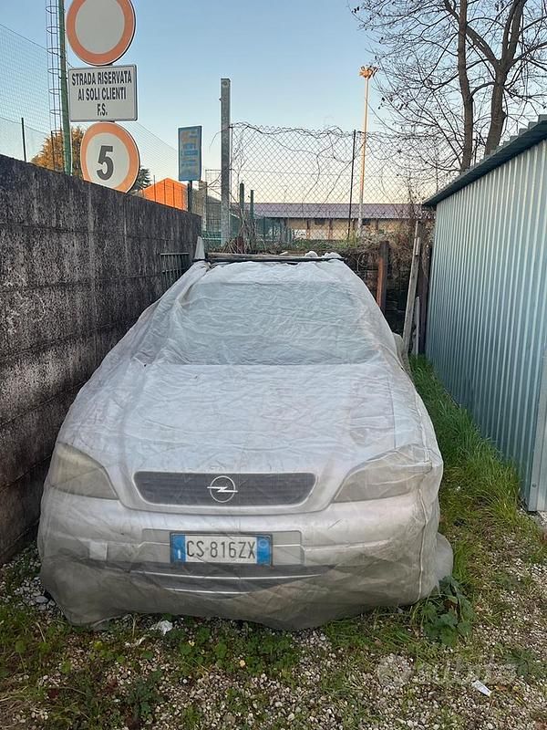 Usata Opel Astra 90 CV (66 kW) 2003 Grigio Berlina