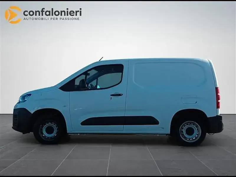 Usata Citroën Berlingo 100 CV (73 kW) 2021 Bianco Monovolume