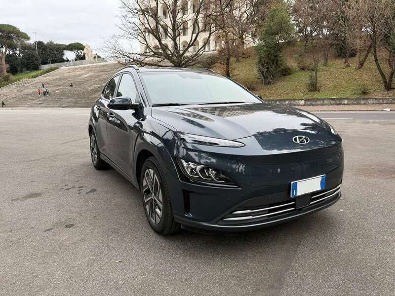 Blu/azzurro Usata 2023 Hyundai Kona SUV | 18.000 € (Ottimo prezzo) - Immagine 1/4