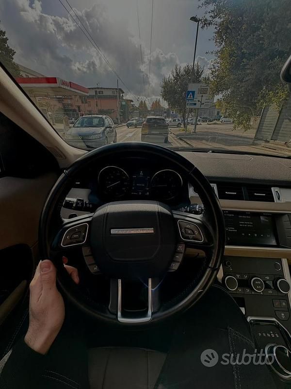 Nero Usata 2016 Land Rover Range Rover evoque Tre volumi | 16.000 € - Immagine 1/3