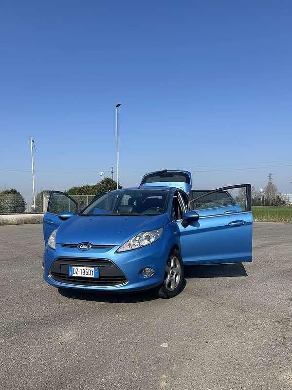 Usata Ford Fiesta Titanium 97 CV (71 kW) 2009 Utilitaria