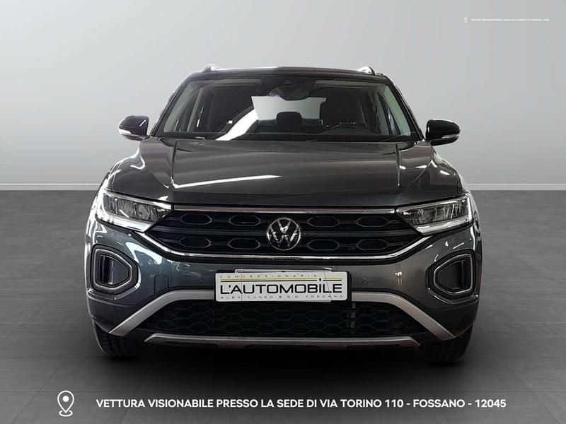 Usata VW T-Roc Life 110 CV (80 kW) 2023 B0 dolphin grey metallizzato SUV